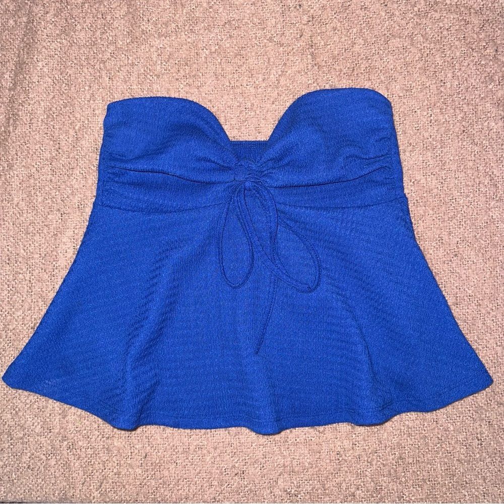 SHEIN size small strapless Blue Textured peplum Top